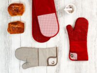 Maxwell & Williams Epicurious Oven Mitt (Red)